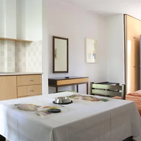 Esperides Aparthotel 2*